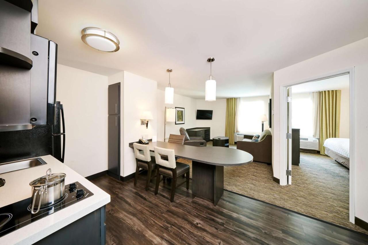 Sonesta Simply Suites Arlington Bagian luar foto