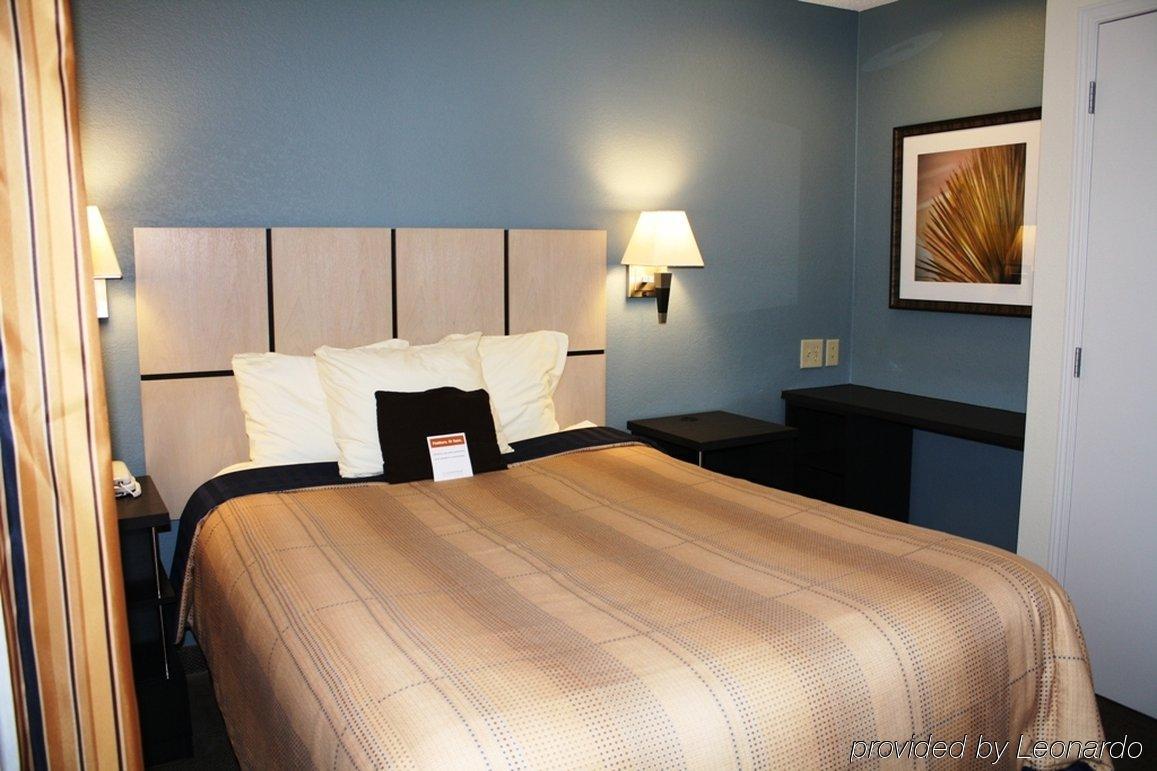 Sonesta Simply Suites Arlington Bagian luar foto
